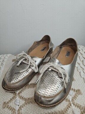 OluKai Womens Size 8.5 Moku Perf Leather Boat Shoes Flats Slip On Metallic